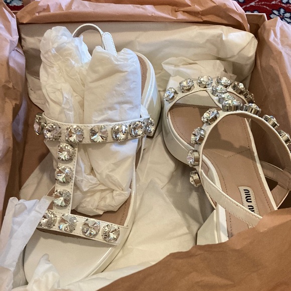 Miu Miu Embellished T Strap platform White sandal size 37. Box included. - Picture 2 of 9